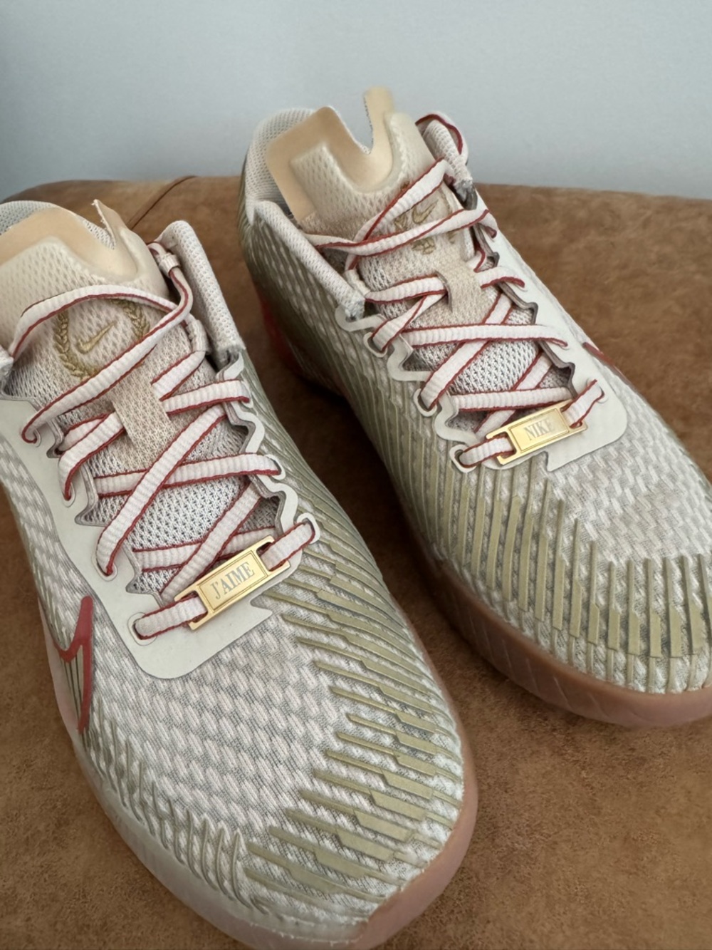 Nike Women’s Vapor 11 Hard Court Shoes - Picture 3 of 7